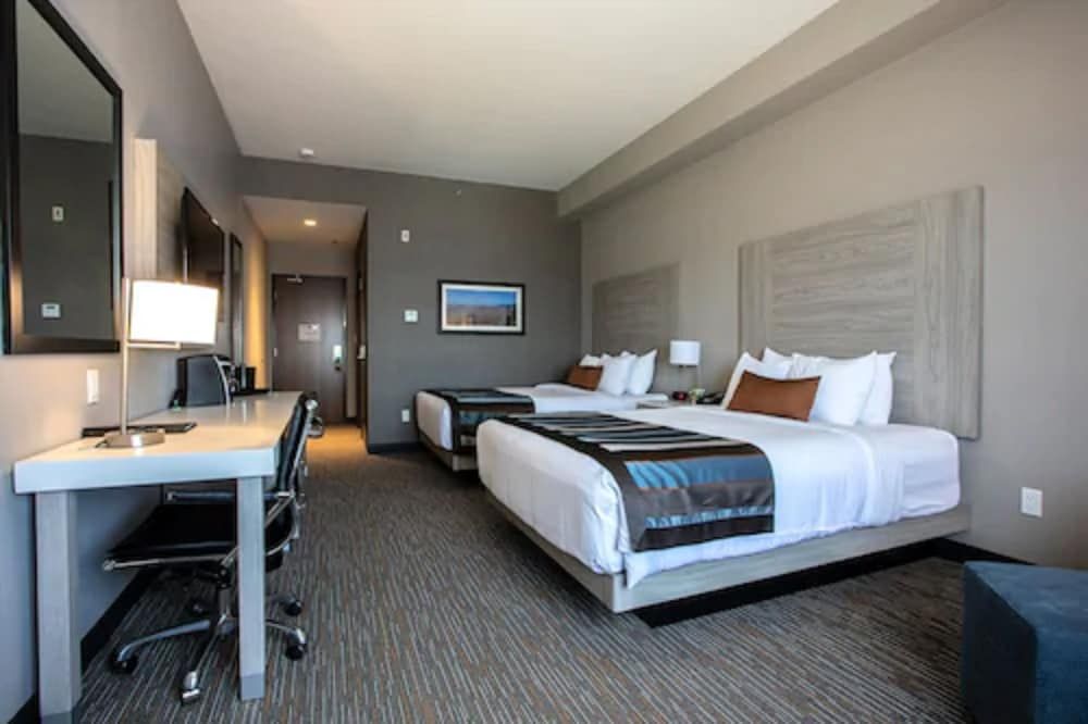 Room, 2 Queen Beds, Accessible, Non Smoking