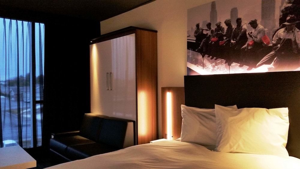 Grand Times Hotel Drummondville Standard Room, Multiple Beds