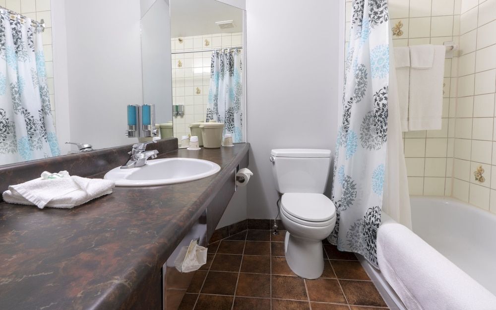 Hôtel Québec Inn Economy room, 1 Double bed - Interior Balcony, restaurant area 5