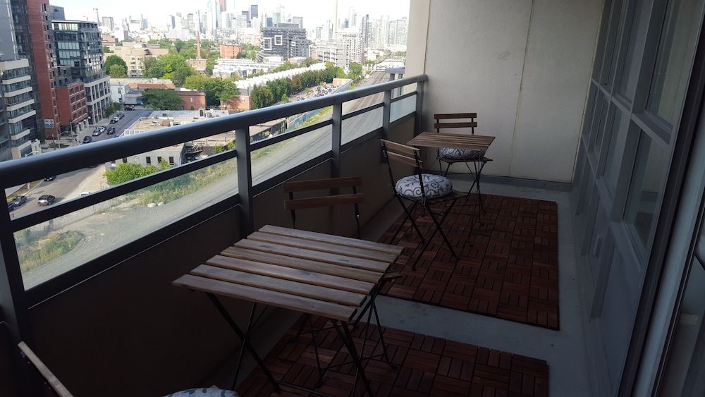 Lavish Suites- New Two Bedroom - Amazing CN Tower View City Condo, 2 Bedrooms, Kitchen, City View 23