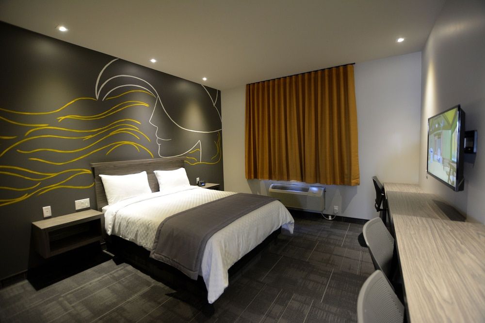 Hôtel Ô Laval Superior Room, 1 Queen Bed