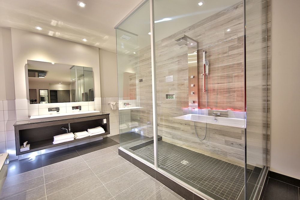 Hôtel Ô Laval Superior Suite, 1 King Bed 4