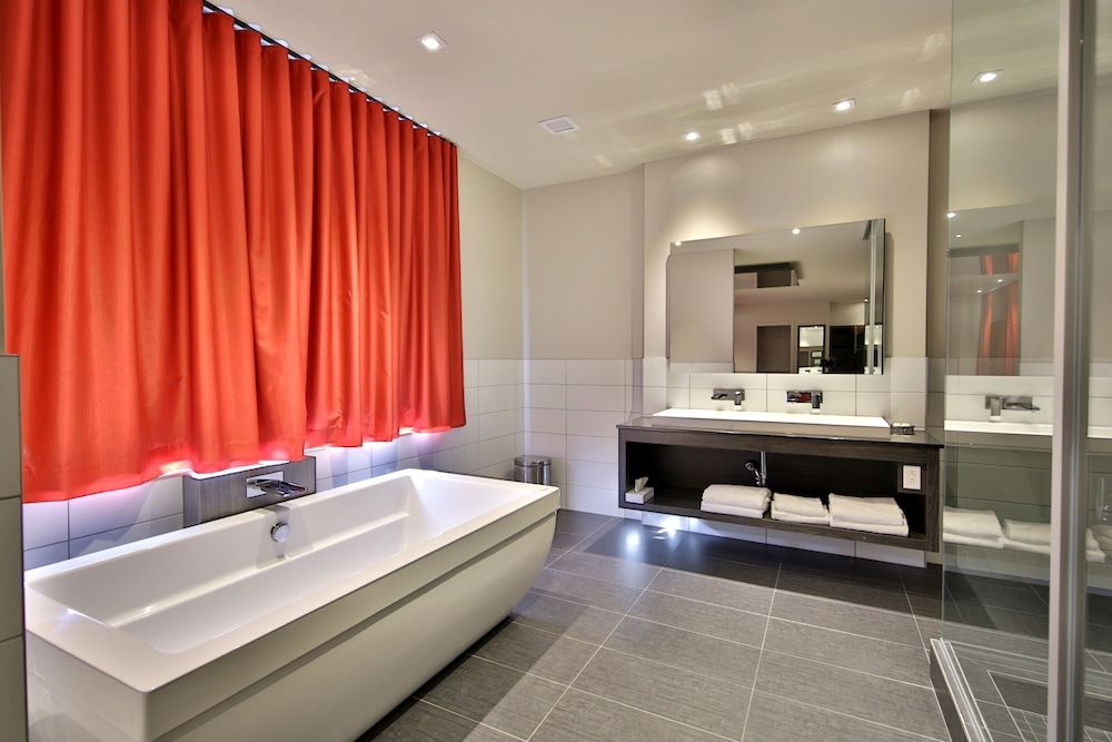 Hôtel Ô Laval Superior Suite, 1 King Bed 2