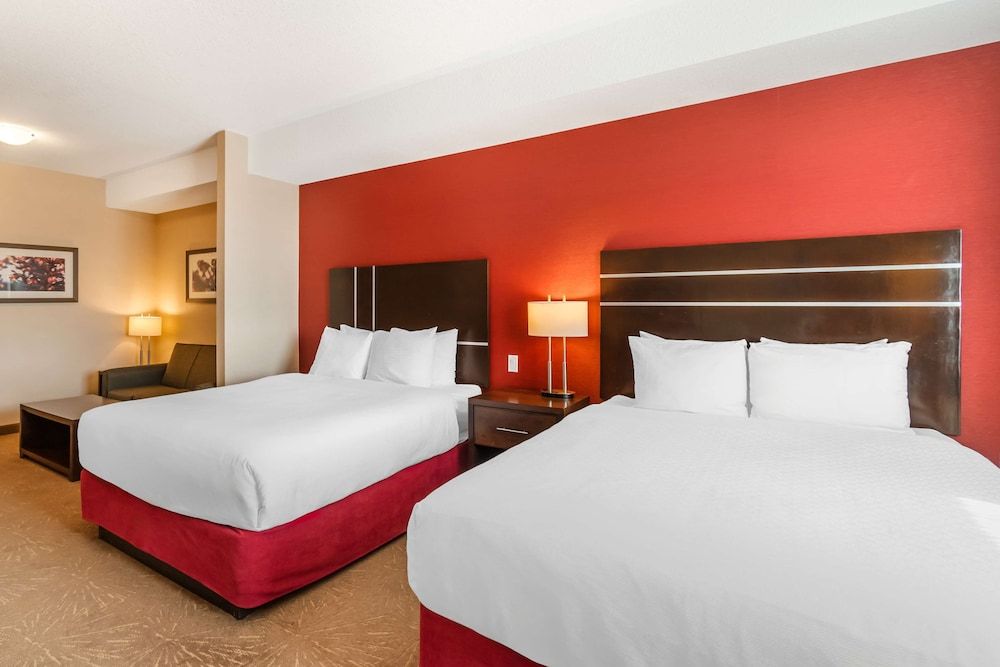 Suite, 2 Queen Beds, Non Smoking, Kitchen (with Sofabed)