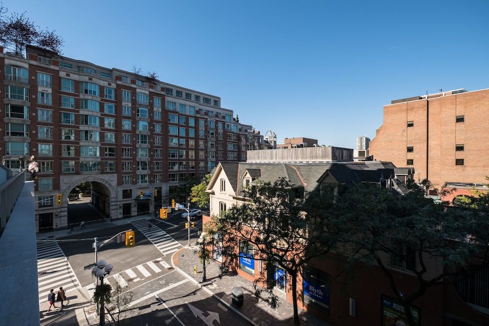 QuickStay - Luxury in Yorkville (Yonge & Bloor) Luxury Condo, 1 Queen Bed, Balcony 10