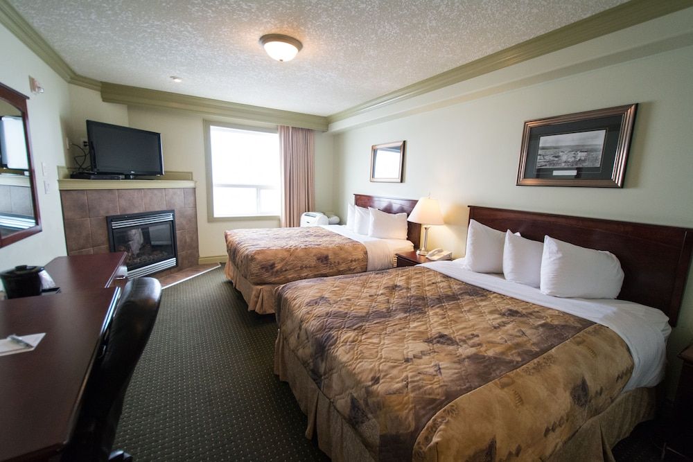 Nova Inn Peace River Standard Room, 2 Queen Beds, Smoking 2