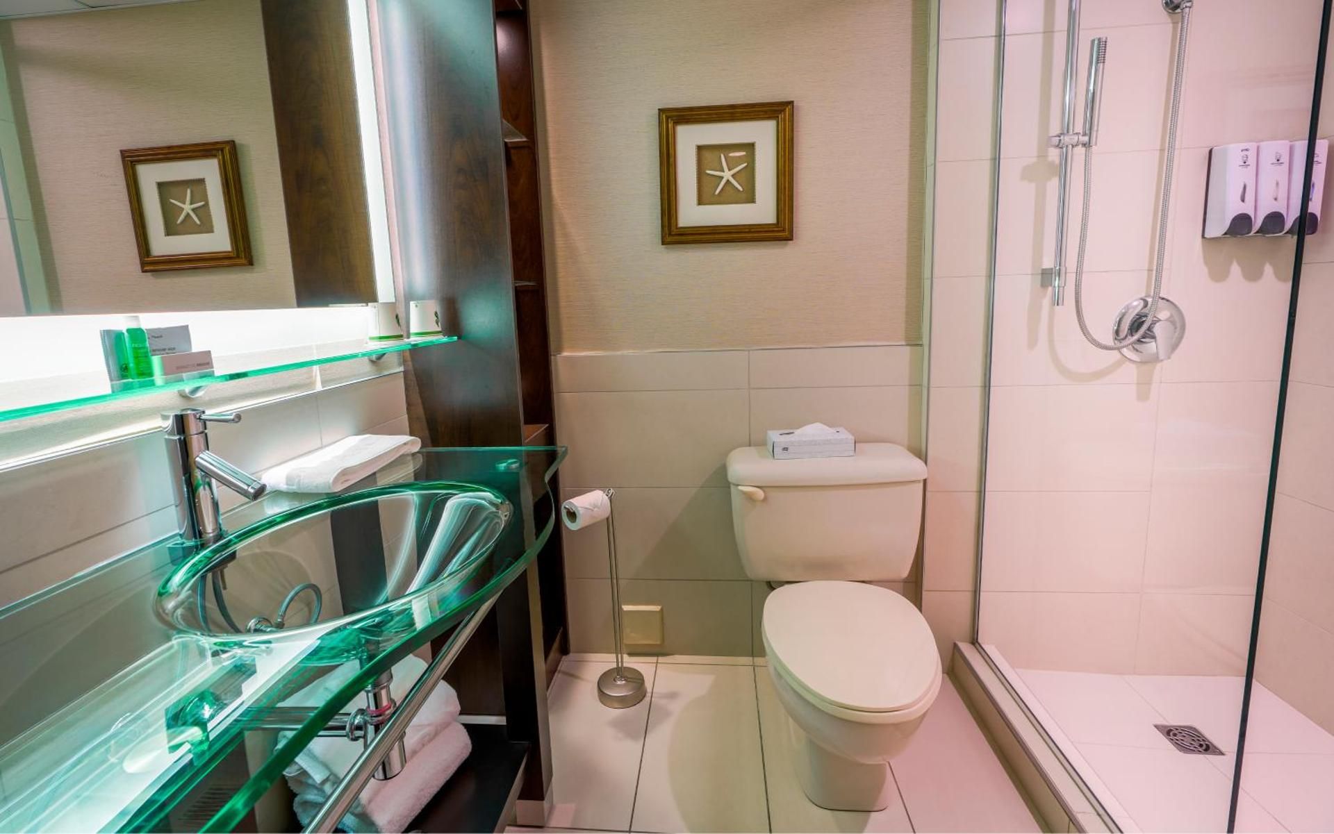 L'Hôtel Québec par JARO Queen Room with Two Queen Beds and Terrace 2