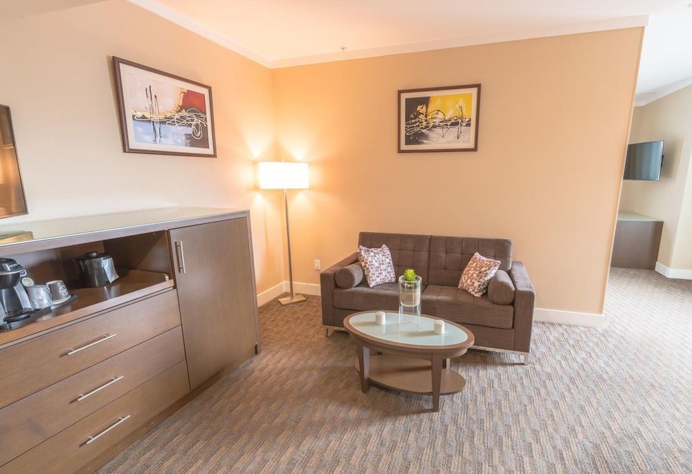 Mstar Hotel Junior Room, 1 King Bed 7