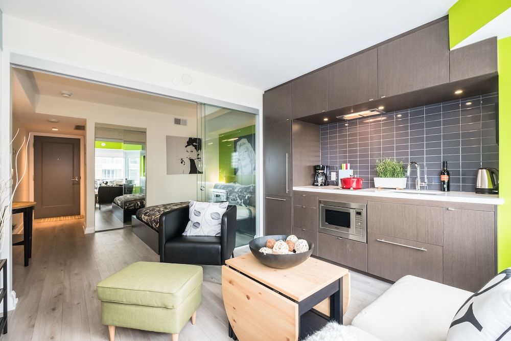 QuickStay - Yorkville Dream (Yonge & Bloor) Condo, 1 Queen Bed 6