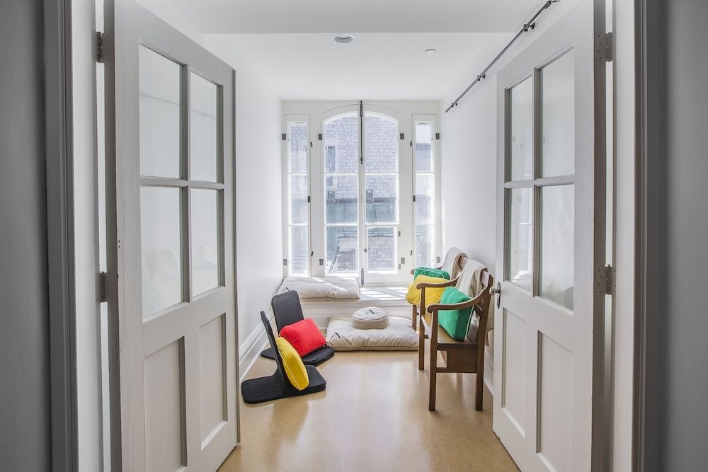 Hôtellerie d'Expérience au Monastère des Augustines Authentic Room, 2 Single Beds, Shared Bathroom 4