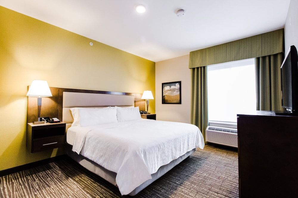 Suite, 1 Bedroom (Walk-In Shower)