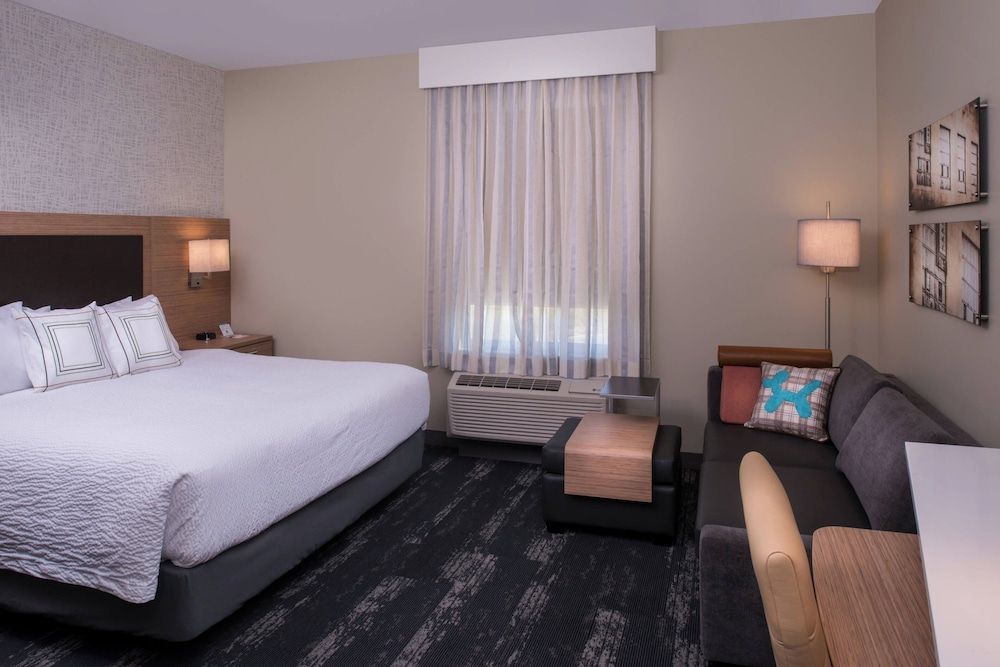 TownePlace Suites by Marriott Saskatoon Studio, 1 King Bed with Sofa bed 2