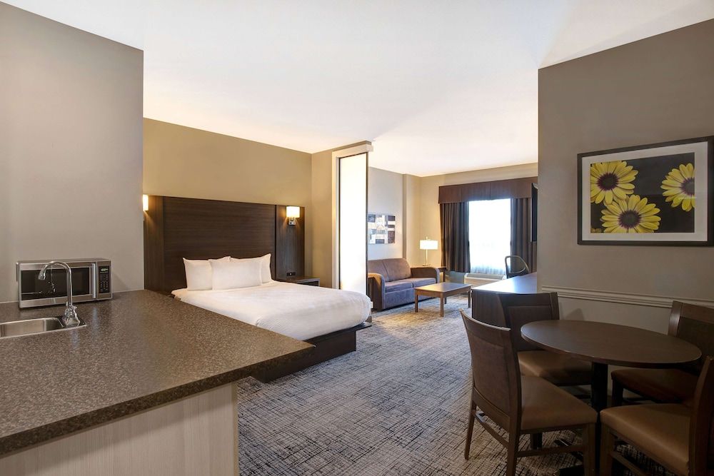 Family Suite, 2 Queen Bed, Non Smoking