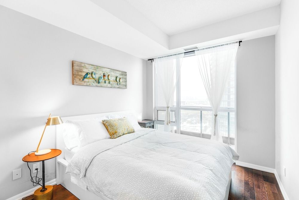 undefined AOC Suites - Luxury Condo - City View 7