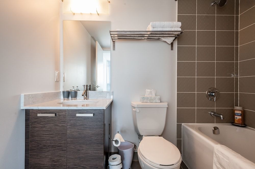 Life Suites Soho 2 Bed - 2 Bath CN Tower View Standard Condo, 2 Bedrooms, Accessible, City View 13