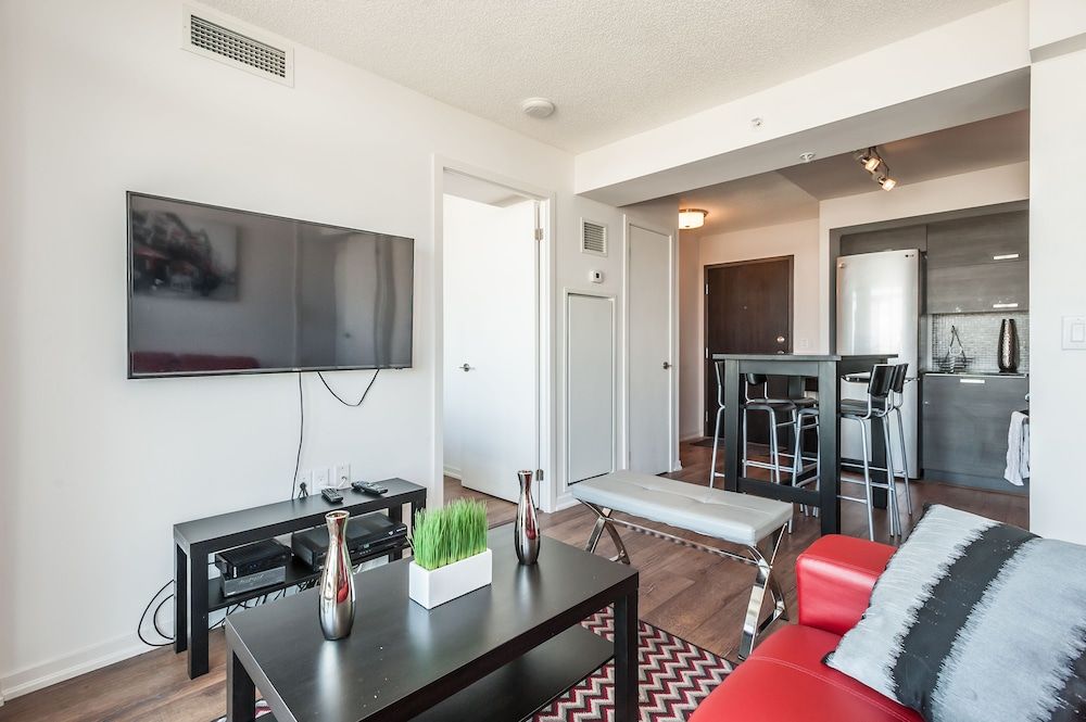 Life Suites Soho 2 Bed - 2 Bath CN Tower View Condo, 2 Bedrooms, Accessible, City View 16