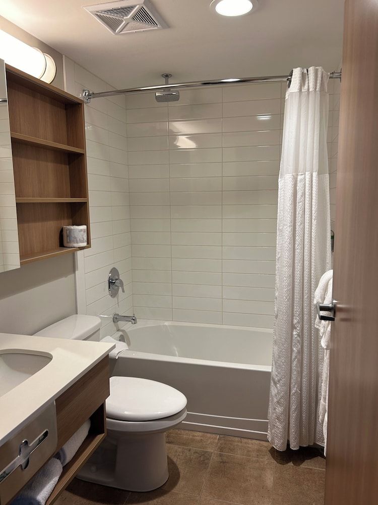 Suite, 1 Queen Bed, Non Smoking, Kitchenette