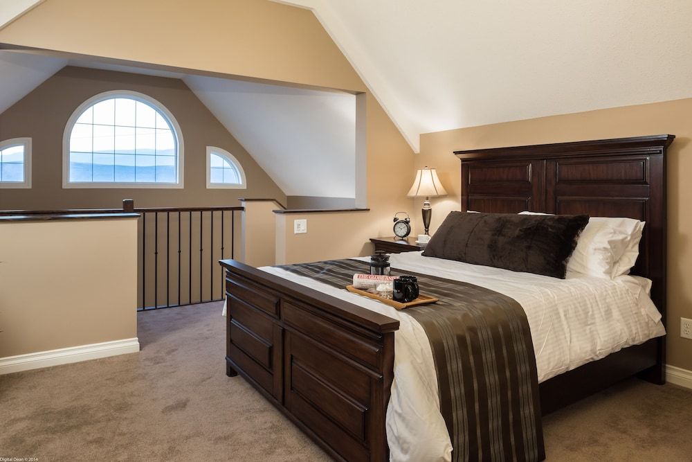 King Executive Suite