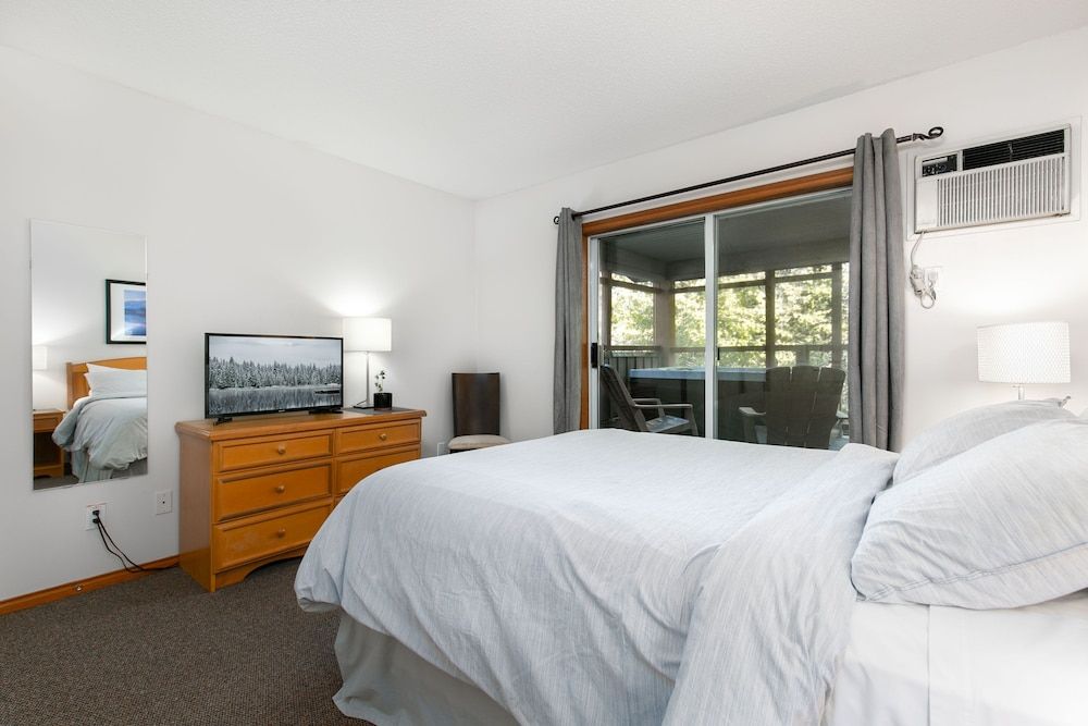 Townhome, 1 Bedroom, Hot Tub (GR65)