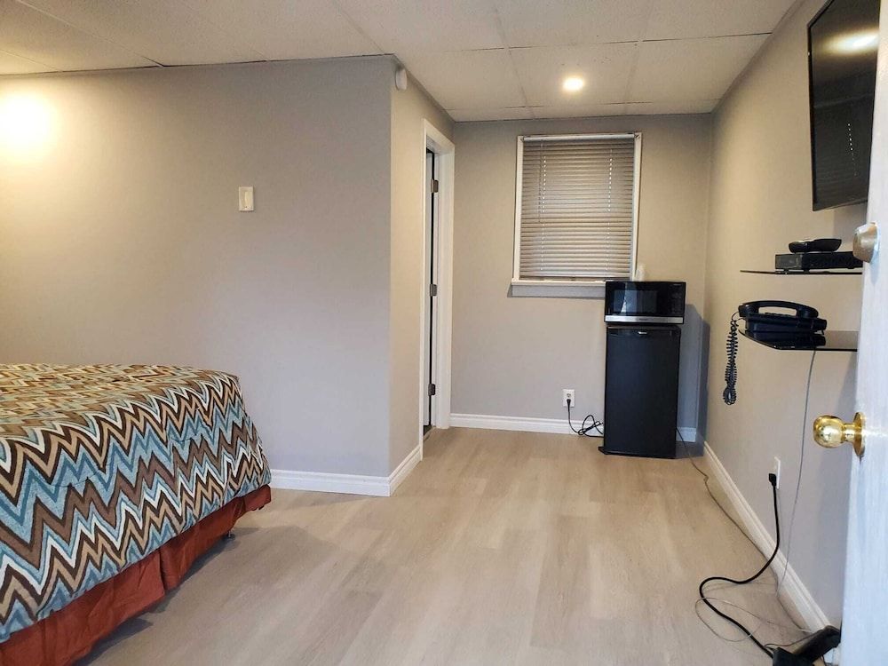 Eastwood Motel Standard Room, 1 Queen Bed 12