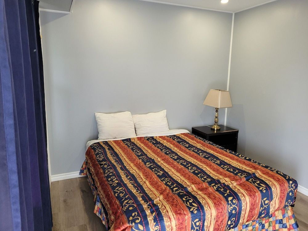 Eastwood Motel Standard Room, 1 Queen Bed 8