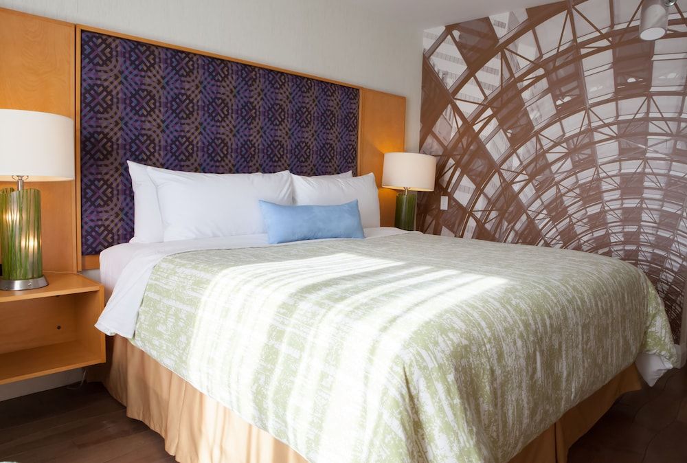 undefined Best Western Premier Toronto Airport Carlingview Hotel 9