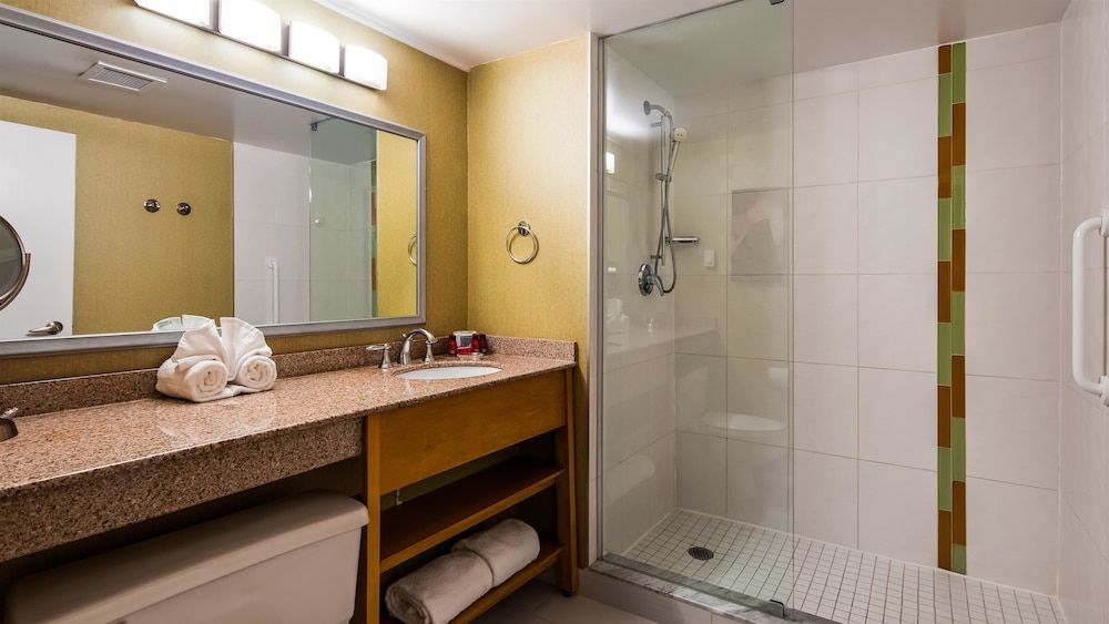 undefined Best Western Premier Toronto Airport Carlingview Hotel 10