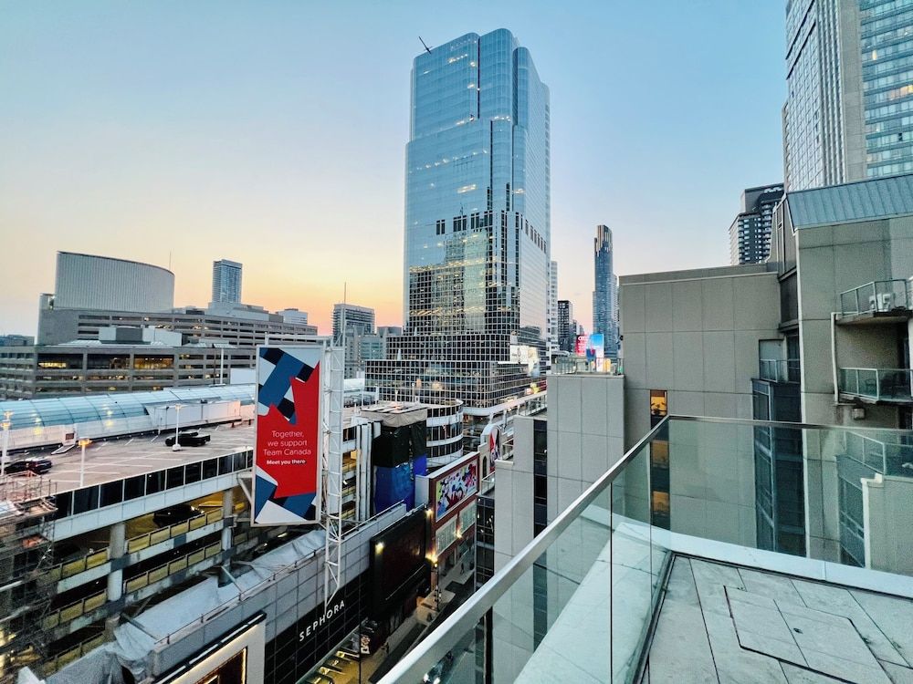 undefined Altitude Suites on Yonge 3