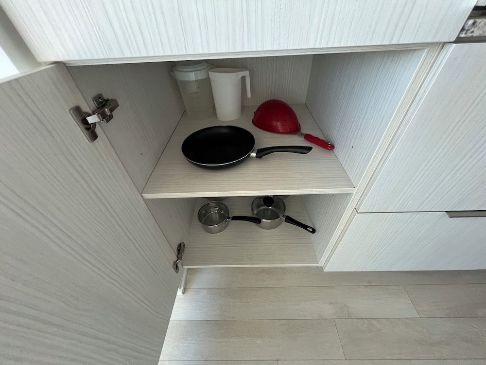 Altitude Suites on Yonge Superior Suite, 1 Bedroom, Kitchen, City View 9