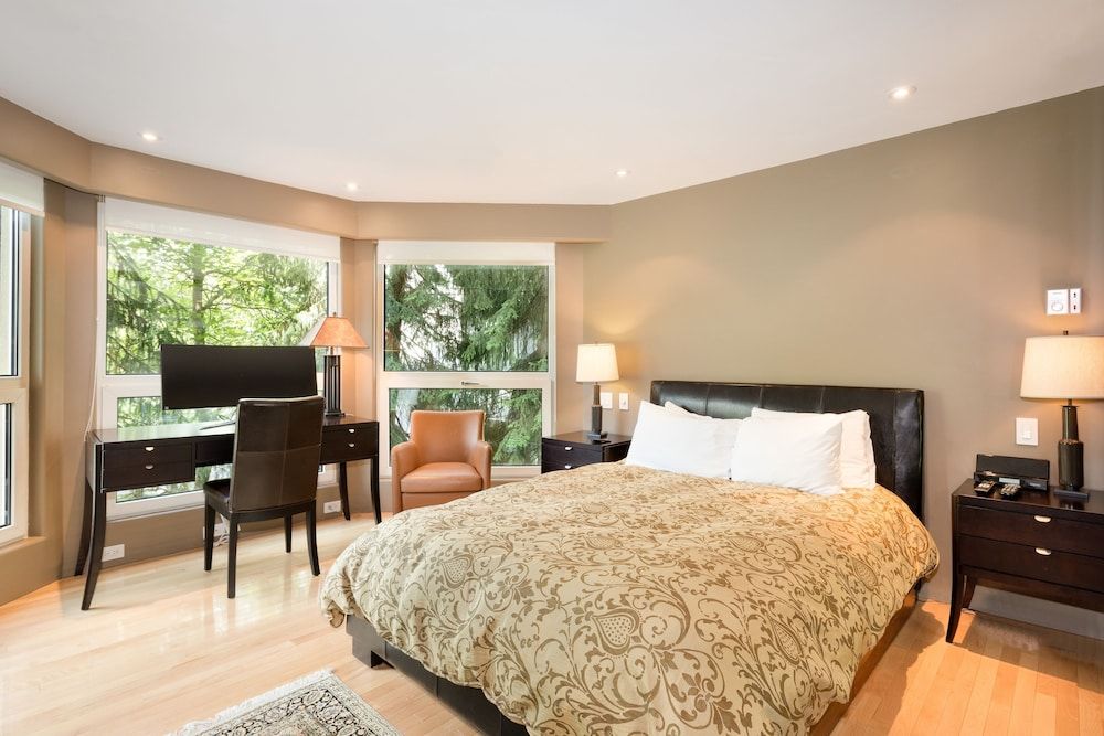 213 1 Bedroom Signature