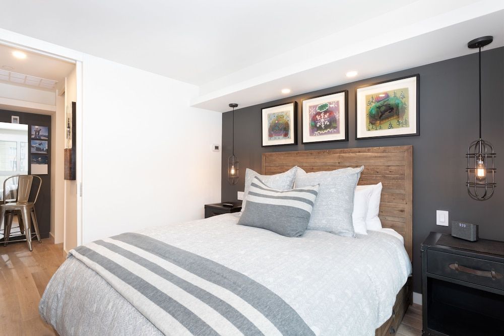 302 1 Bedroom Signature