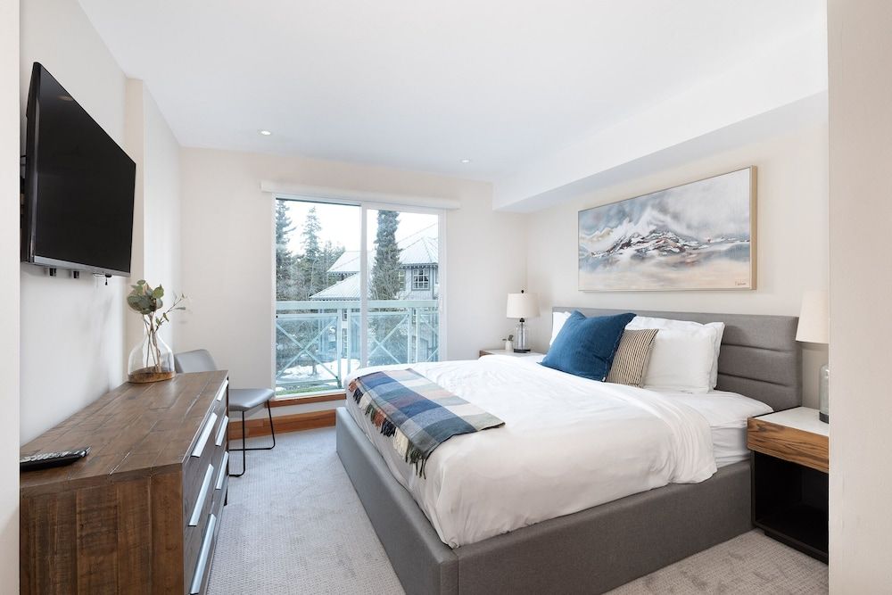 210 1 Bedroom Signature
