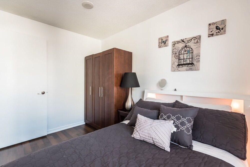 undefined Life Suites Rogers Centre 6