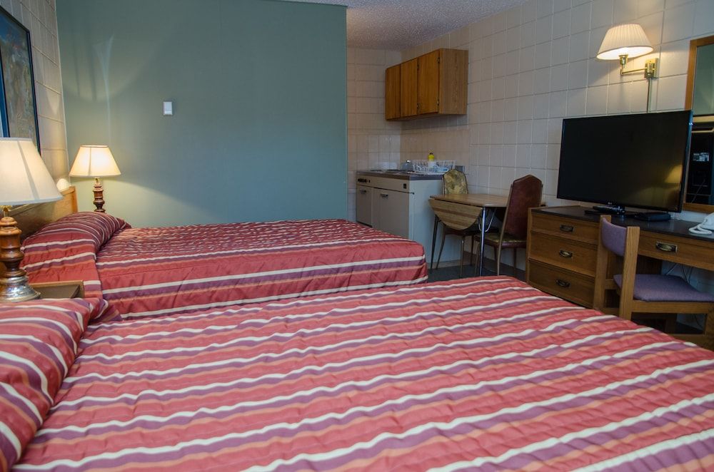 Plains Motel Standard Room, 2 Double Beds, Non Smoking 2