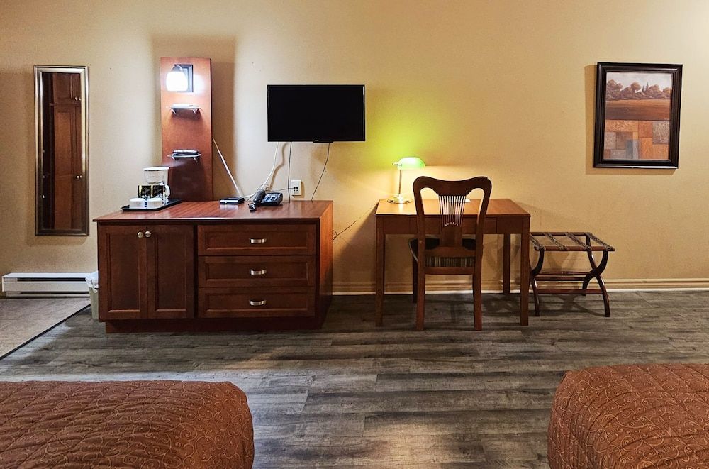 Hotel-Motel Drummond Classic Room, 2 Double Beds, Ground Floor 6