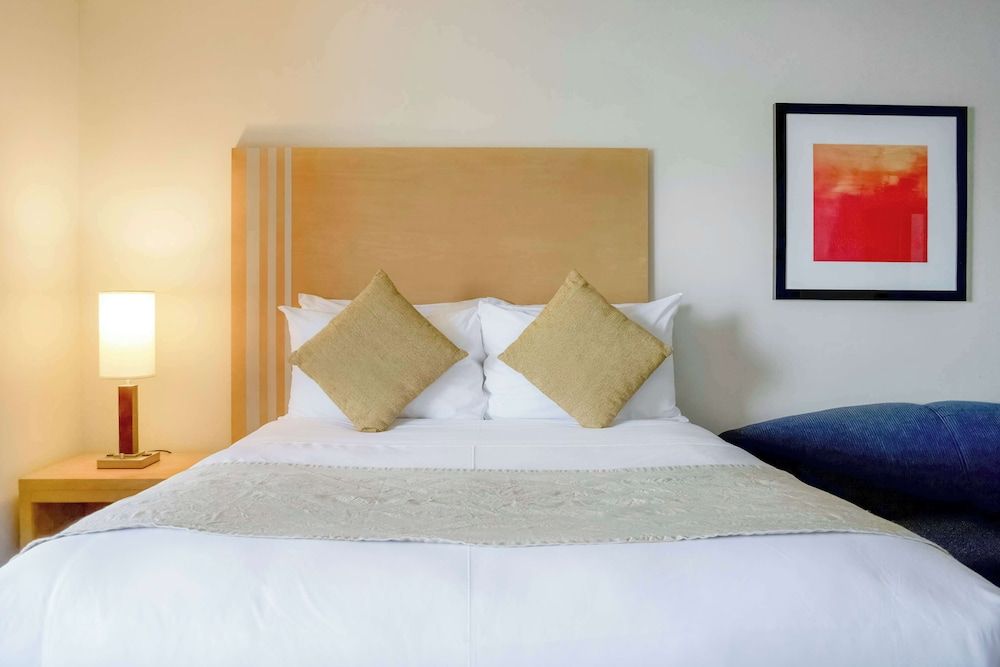 Coast Osoyoos Beach Hotel Premium Suite, 2 Bedrooms, Kitchen, Beach View (Coast Premium Two Bedroom Suite)