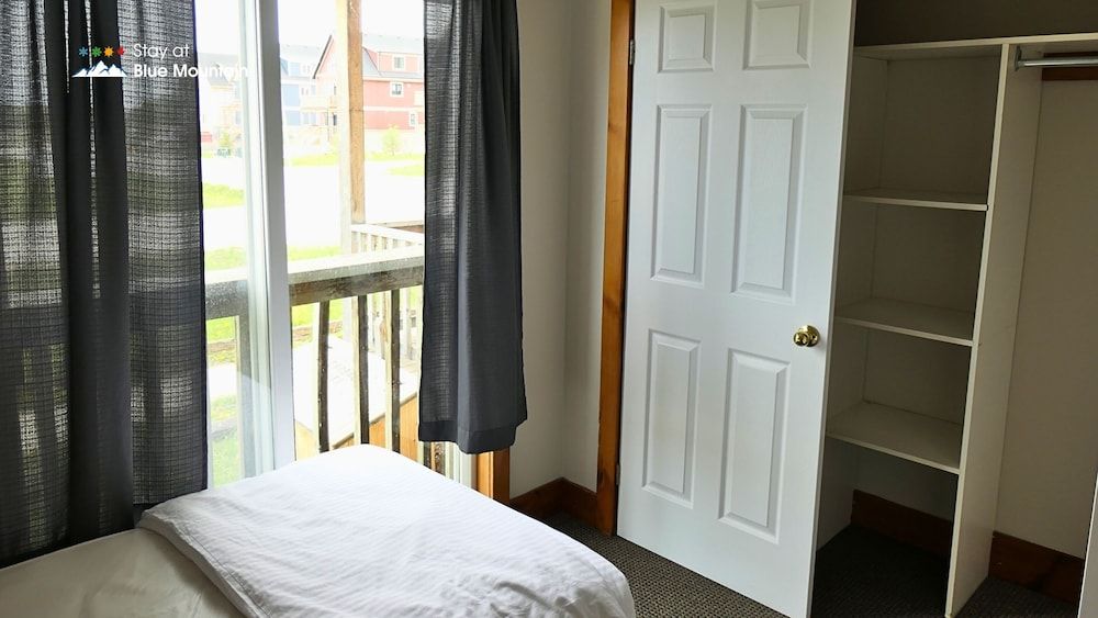 undefined Summit Ridge 2 8