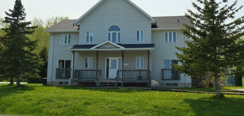 undefined Summit Ridge 2 4