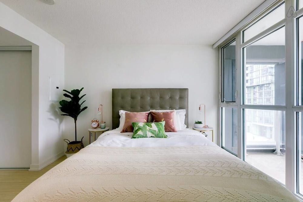 undefined City Condo by Rogers Centre 10