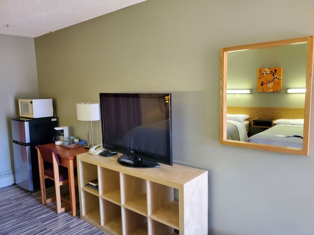 Stars Inn - Motel Double Room, 2 Queen Beds, Non Smoking, Ground Floor 3