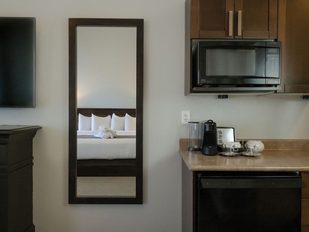 Old House Hotel Deluxe Studio, 2 Double Beds 3