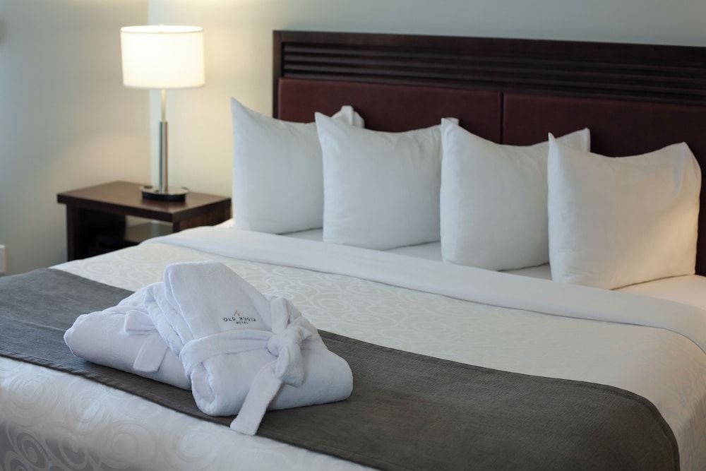 Old House Hotel Suite, 1 Bedroom 2