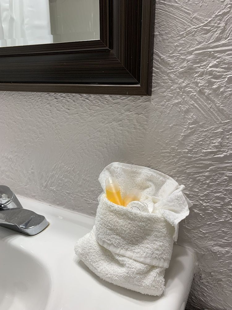 Auberge Shores Inn & Hotel Standard Double Room, 2 Double Beds, Kitchenette 3