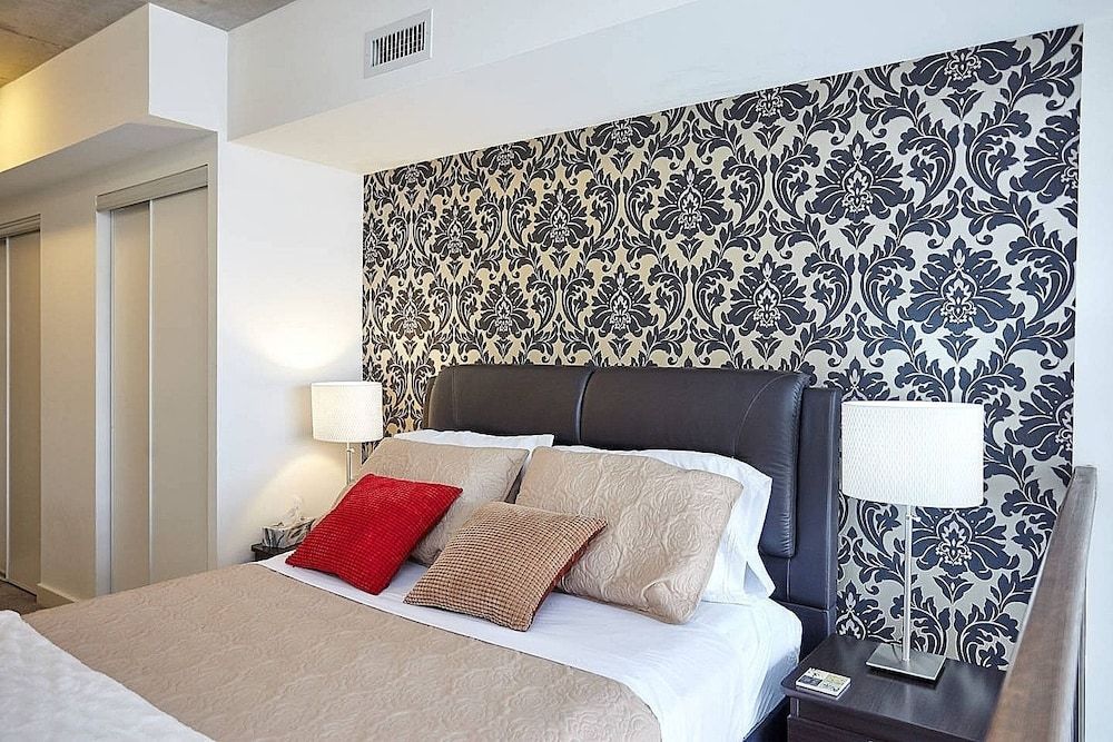 undefined Lavish Suites - Two Story Loft - Downtown Toronto 6