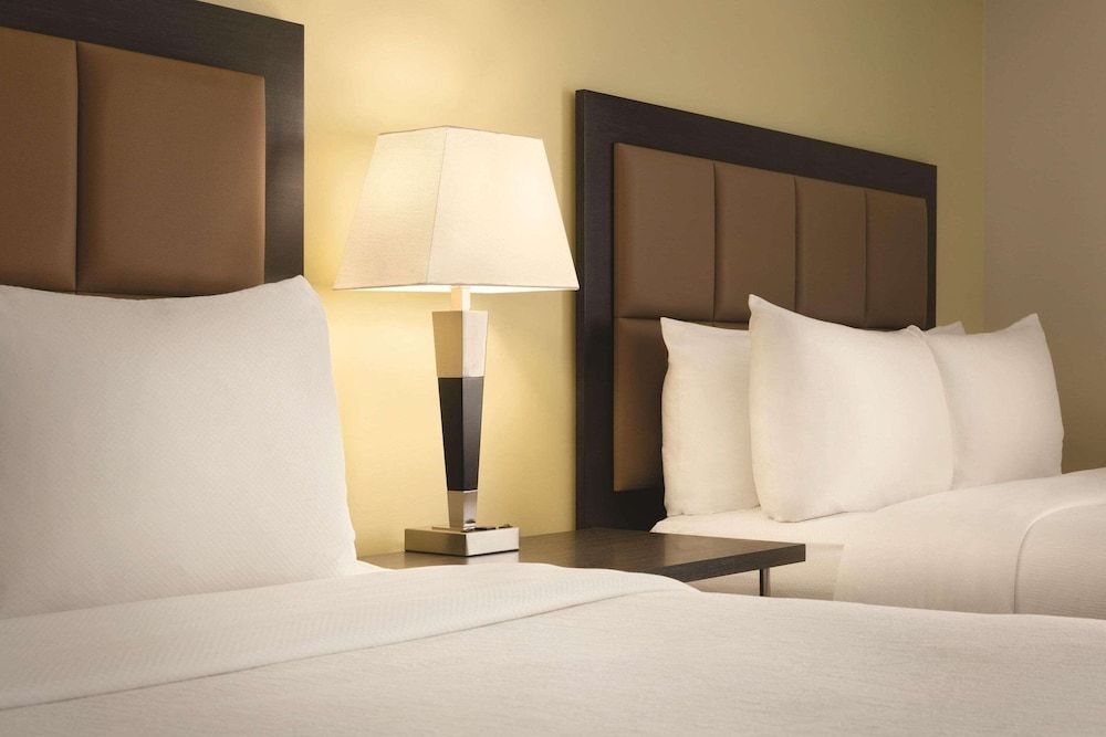 Park Inn by Radisson, Calgary Airport North, AB