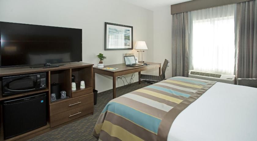 undefined Wingate By Wyndham Calgary Airport 8