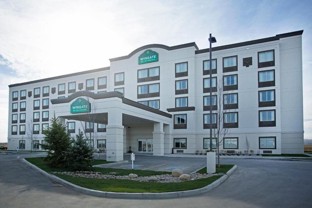 undefined Wingate By Wyndham Calgary Airport