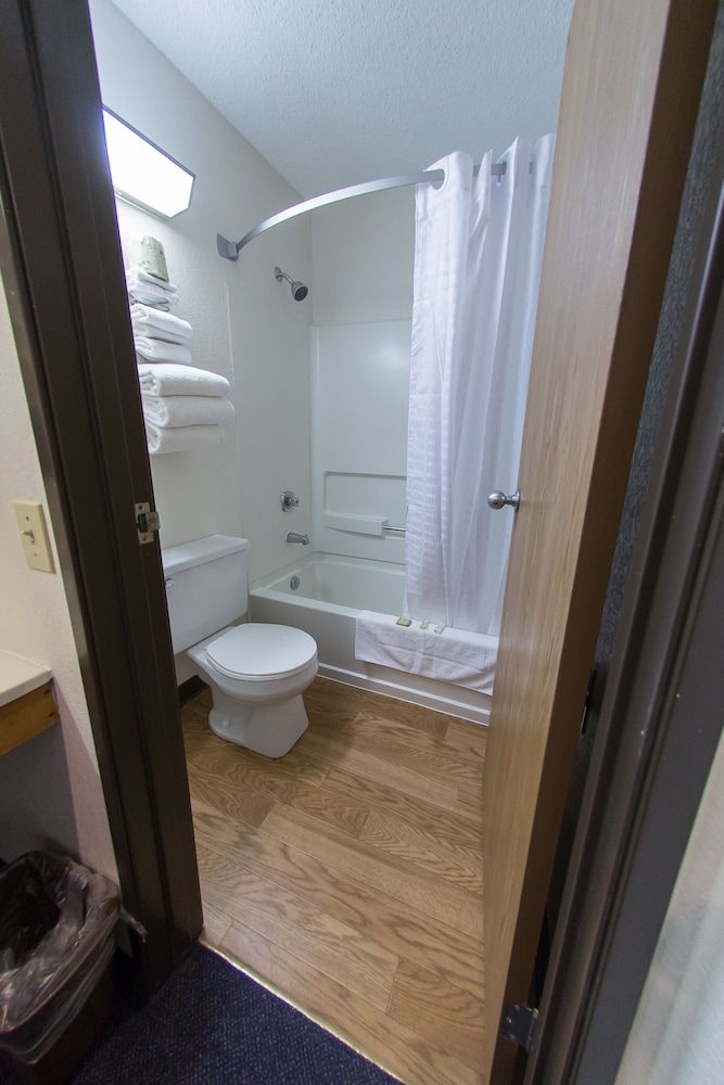 Suite, 1 King Bed, Non Smoking