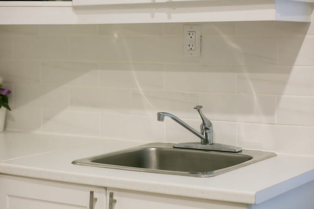 Auberge & Hôtel Montréal Espace Confort Auberge Zen Room, 1 Queen Bed 12