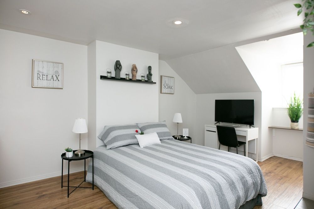 Auberge & Hôtel Montréal Espace Confort Auberge Zen Room, 1 Queen Bed 5